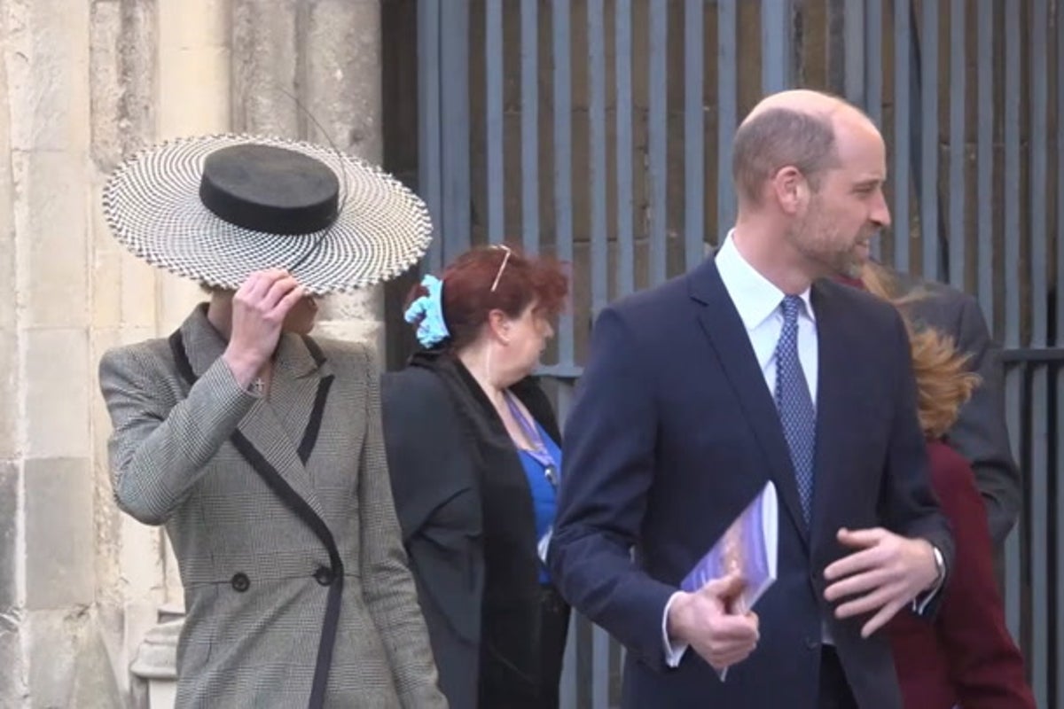Kate narrowly avoids hat mishap at historic royal engagement