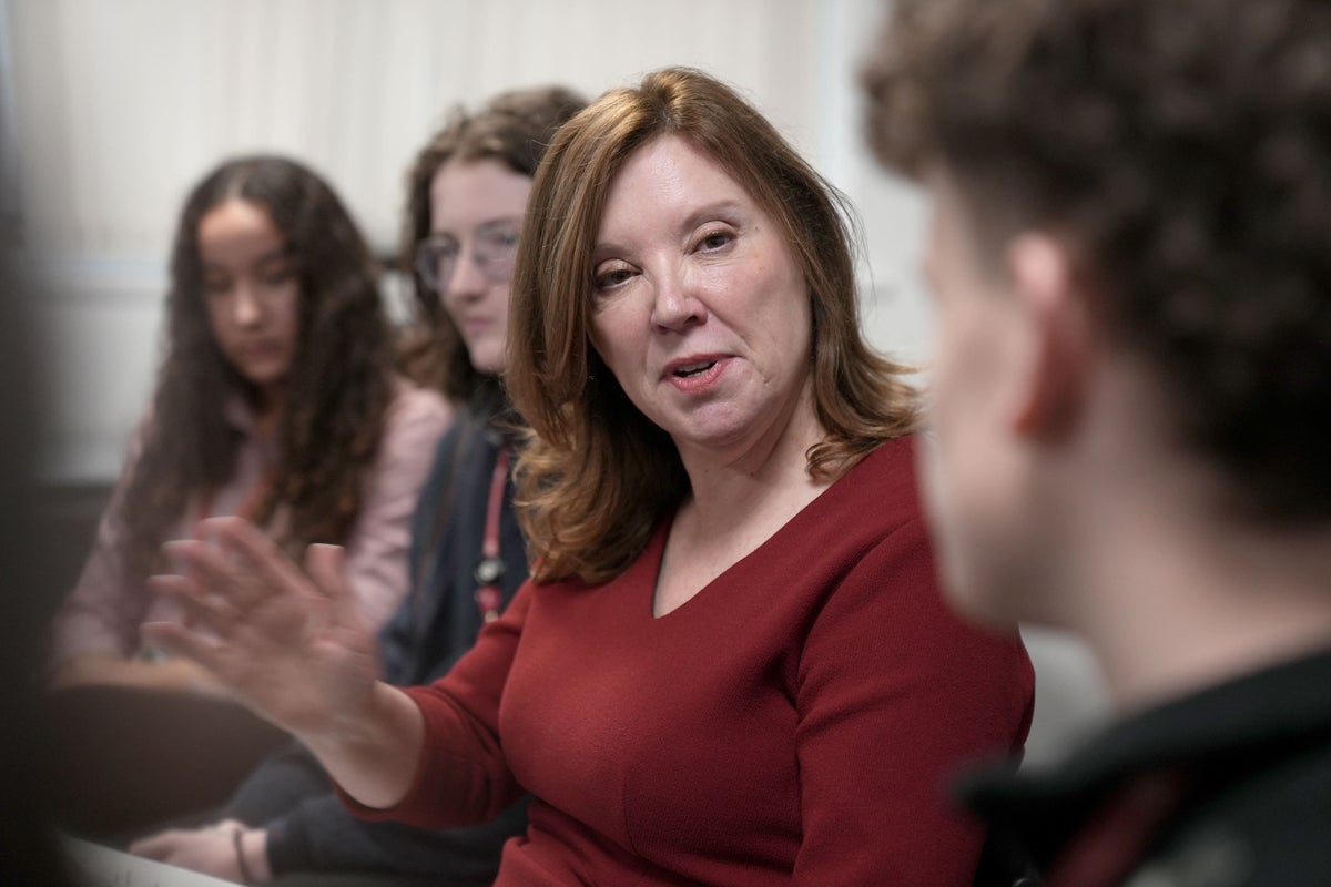 Parents should not be only ones to ensure children stay safe online  watchdog