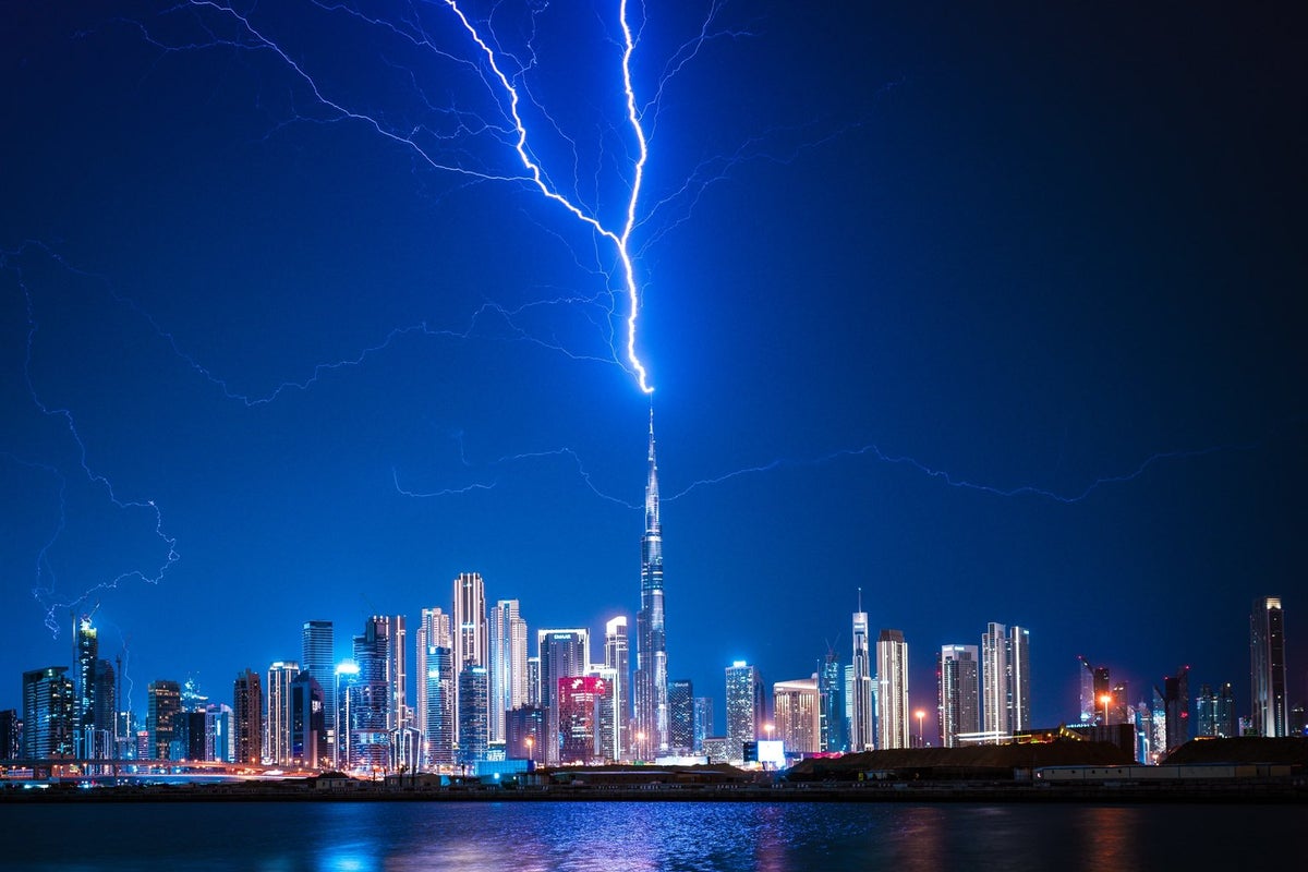 World’s tallest building struck by lightning as Dubai hit by heavy storms World’s tallest building struck by lightning as Dubai hit by heavy storms