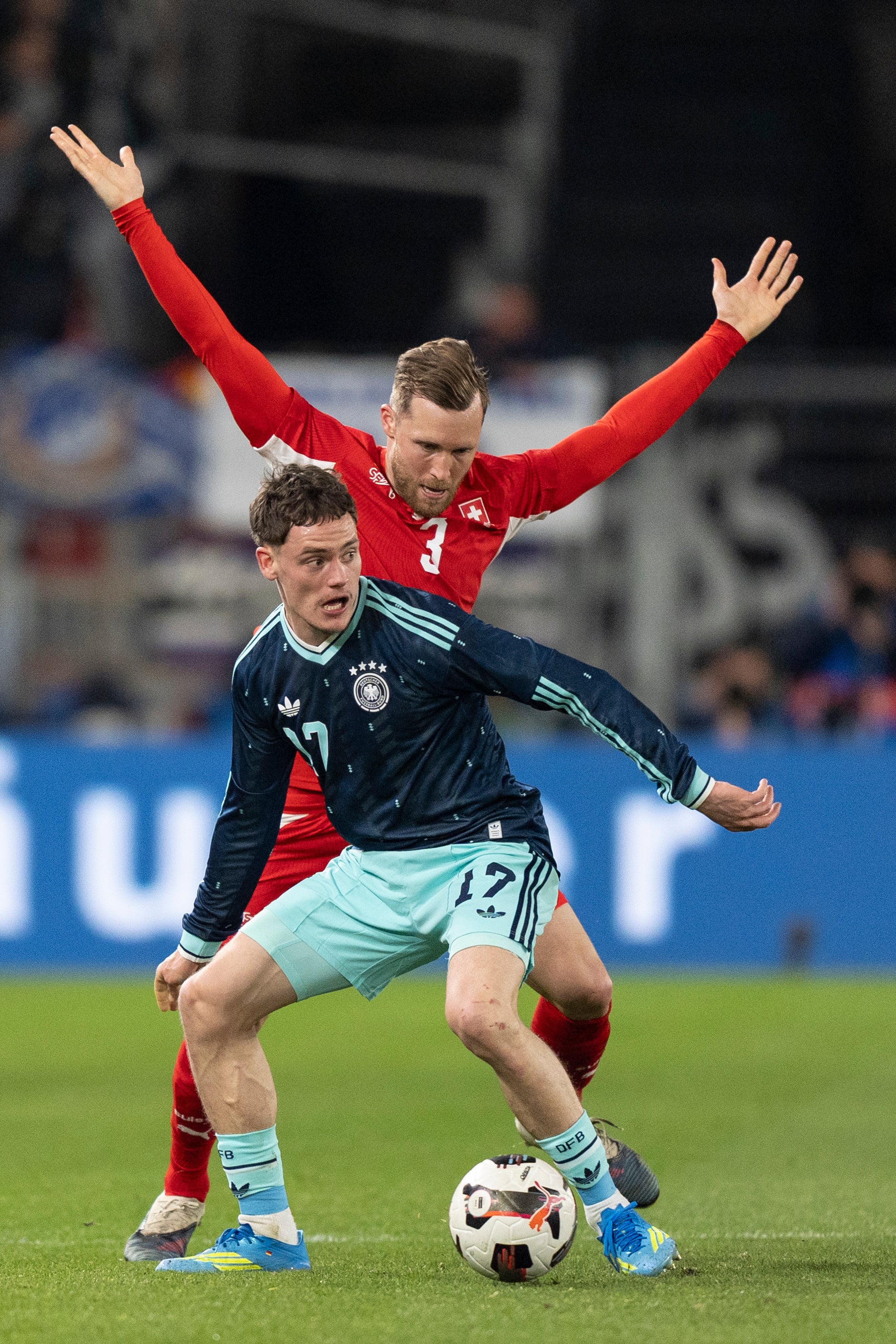 AMISTOSOS INTERNACIONALES