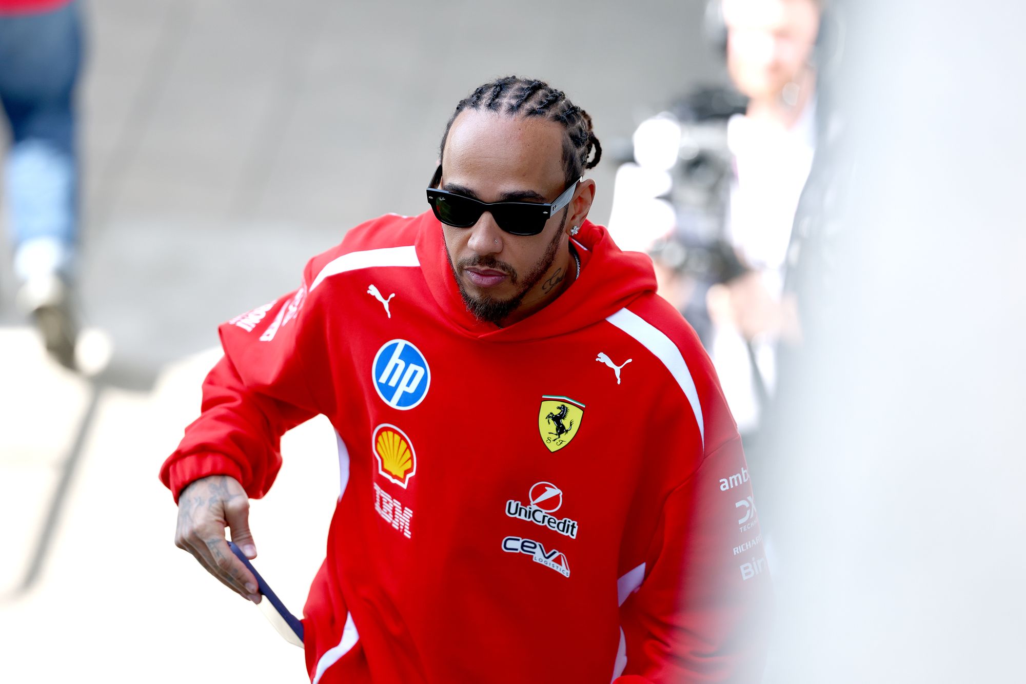 Lewis Hamilton will start sixth on the grid on Sunday
