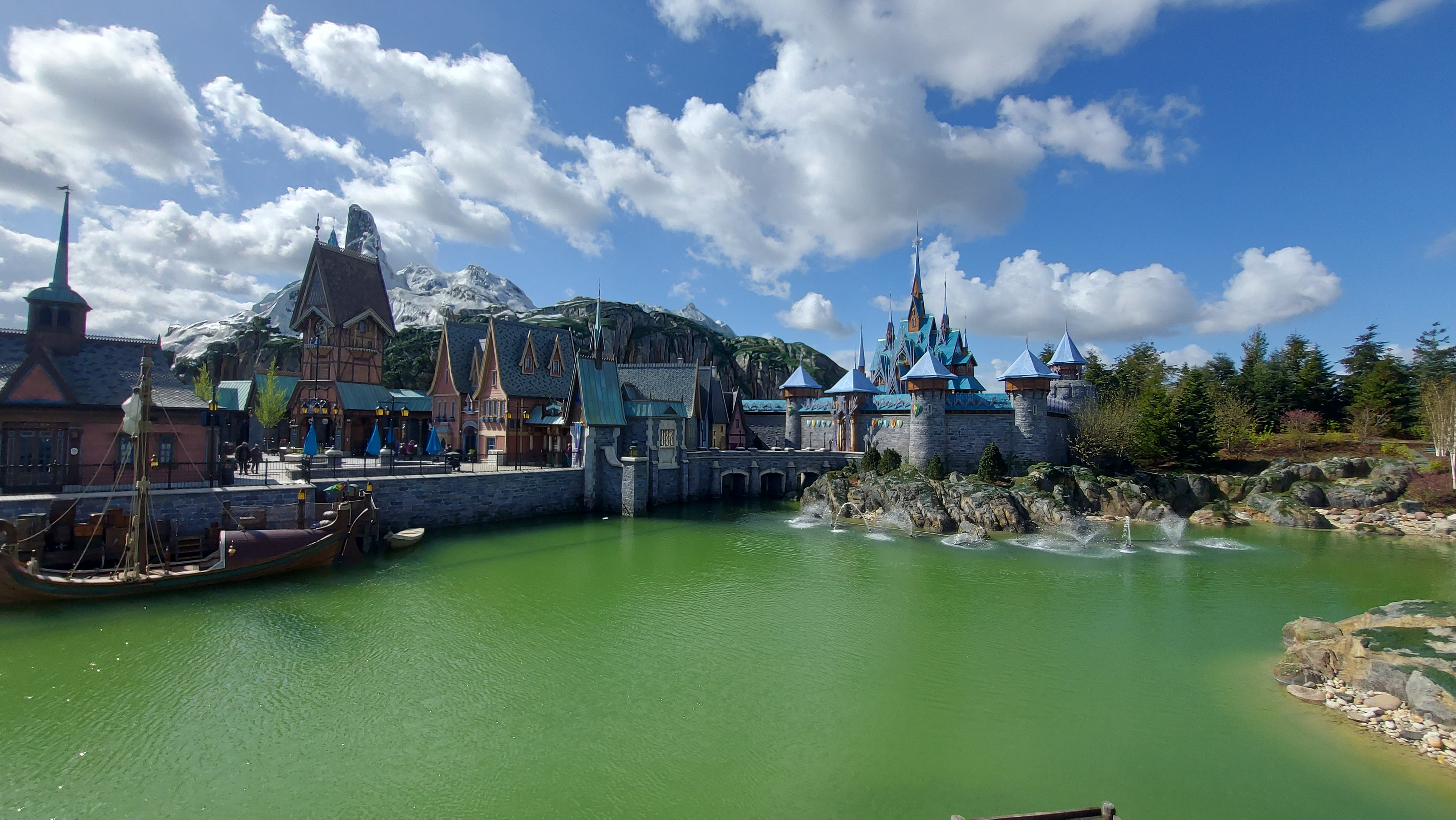 World of Frozen is the centerpiece of the new Disney Adventure World extension