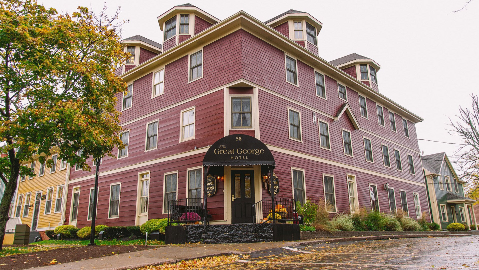 The Great George Hotel, a cluster of 17 beautifully restored heritage buildings, blends antique and modern