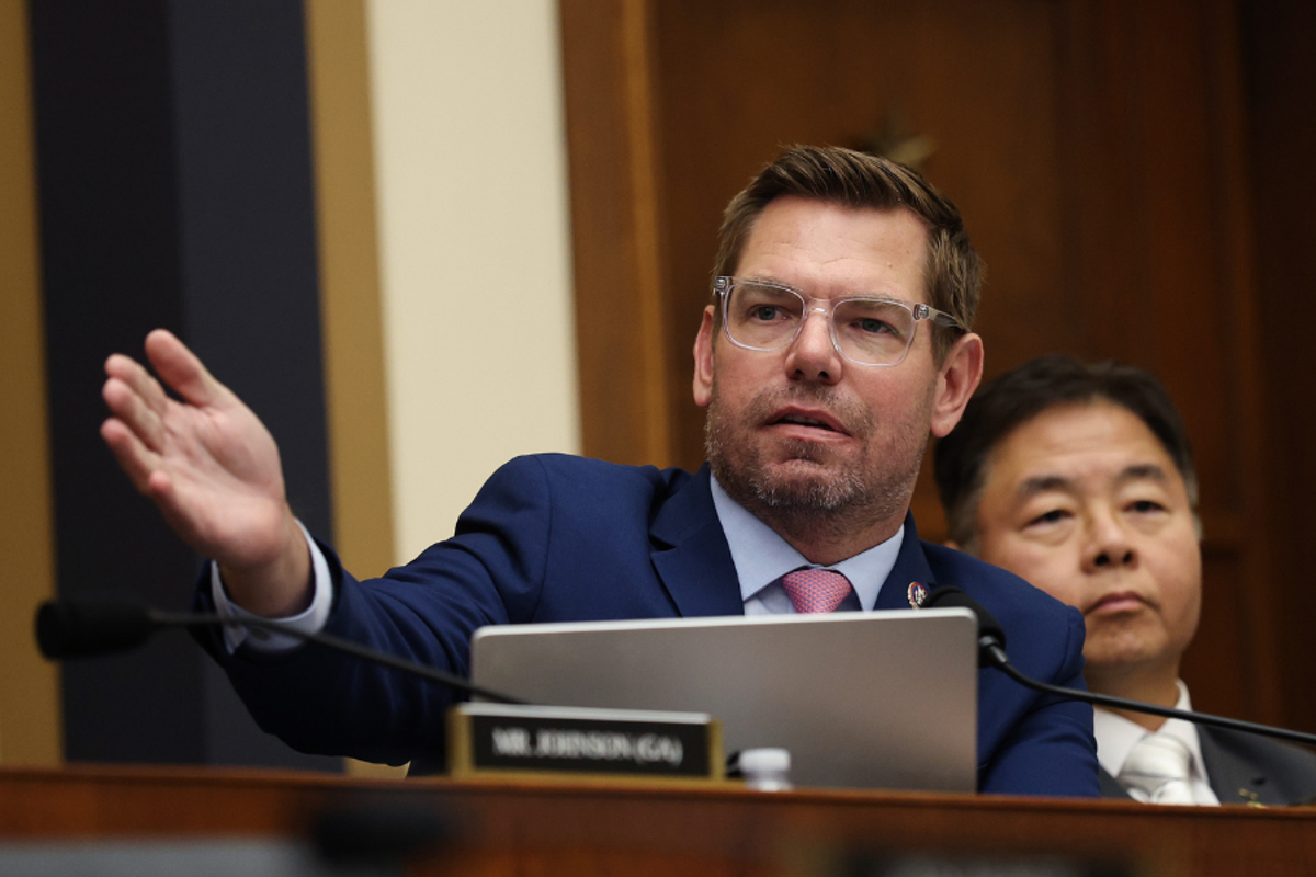 Kash Patel'in FBI'ı, Çinli casusla ilgili on yıllardır süren soruşturmaya ait Eric Swalwell dosyalarını yayınlayacak: rapor