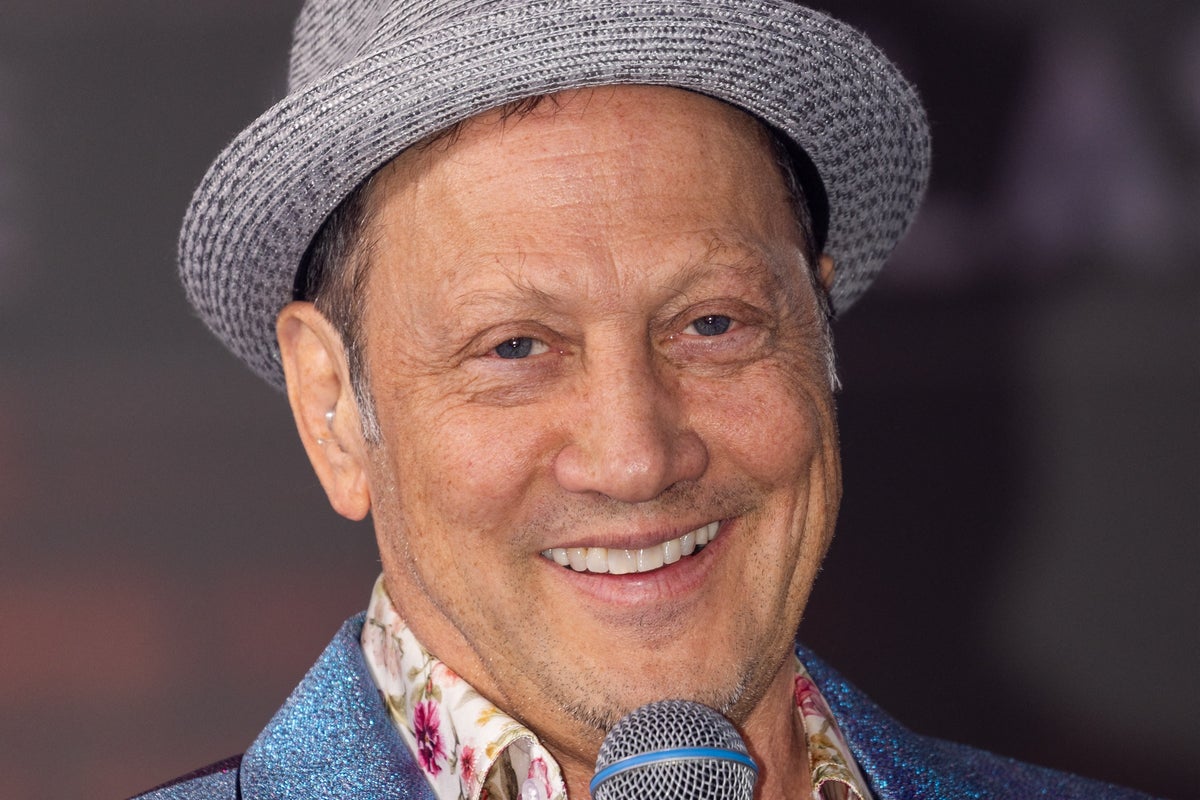 Rob Schneider calls to ‘restore the military draft’ in the US amid war with Iran – UK Times Rob Schneider calls to ‘restore the military draft’ in the US amid war with Iran – UK Times