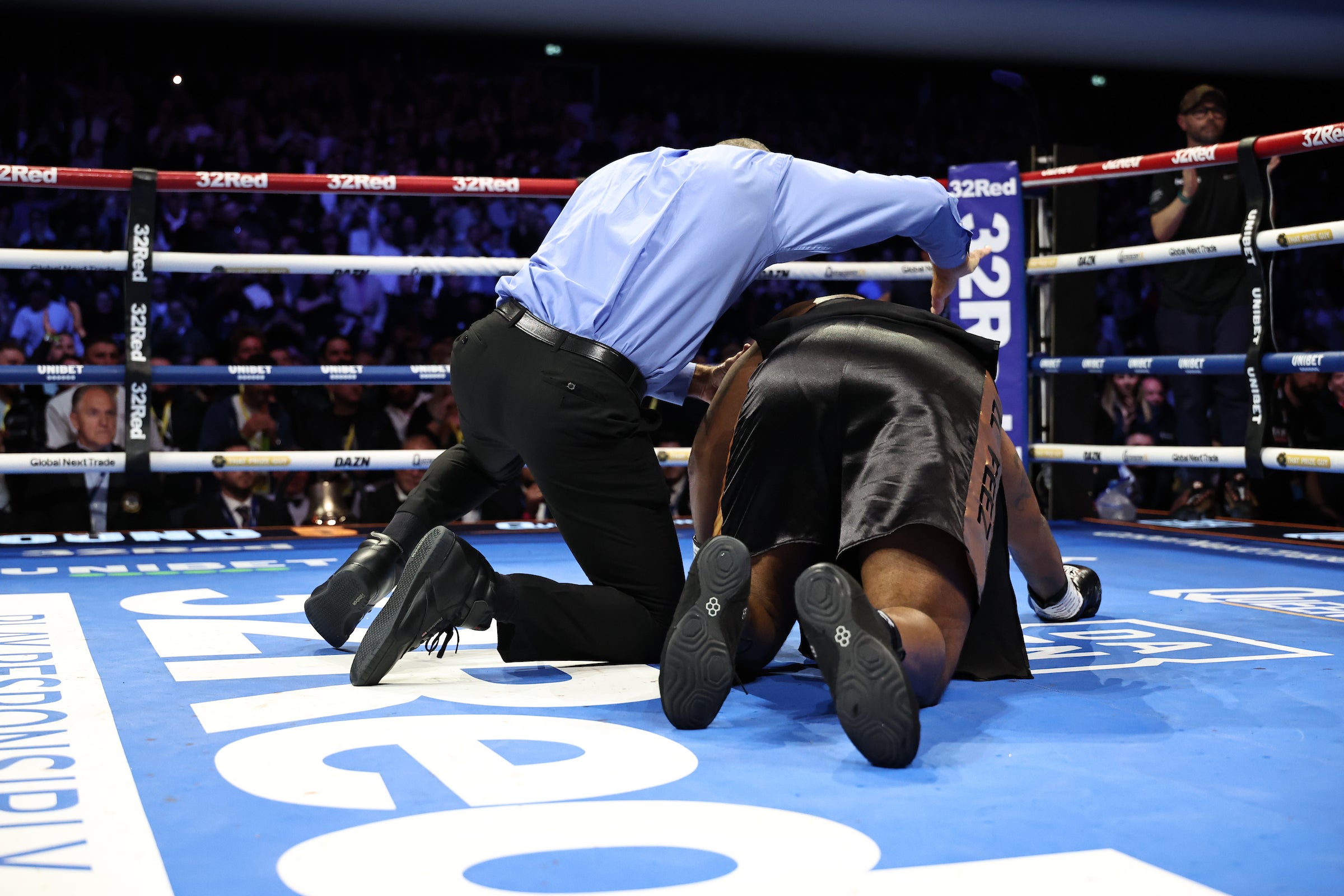 Jermaine Franklin was waved off by the referee after failing to climb to the canvas.