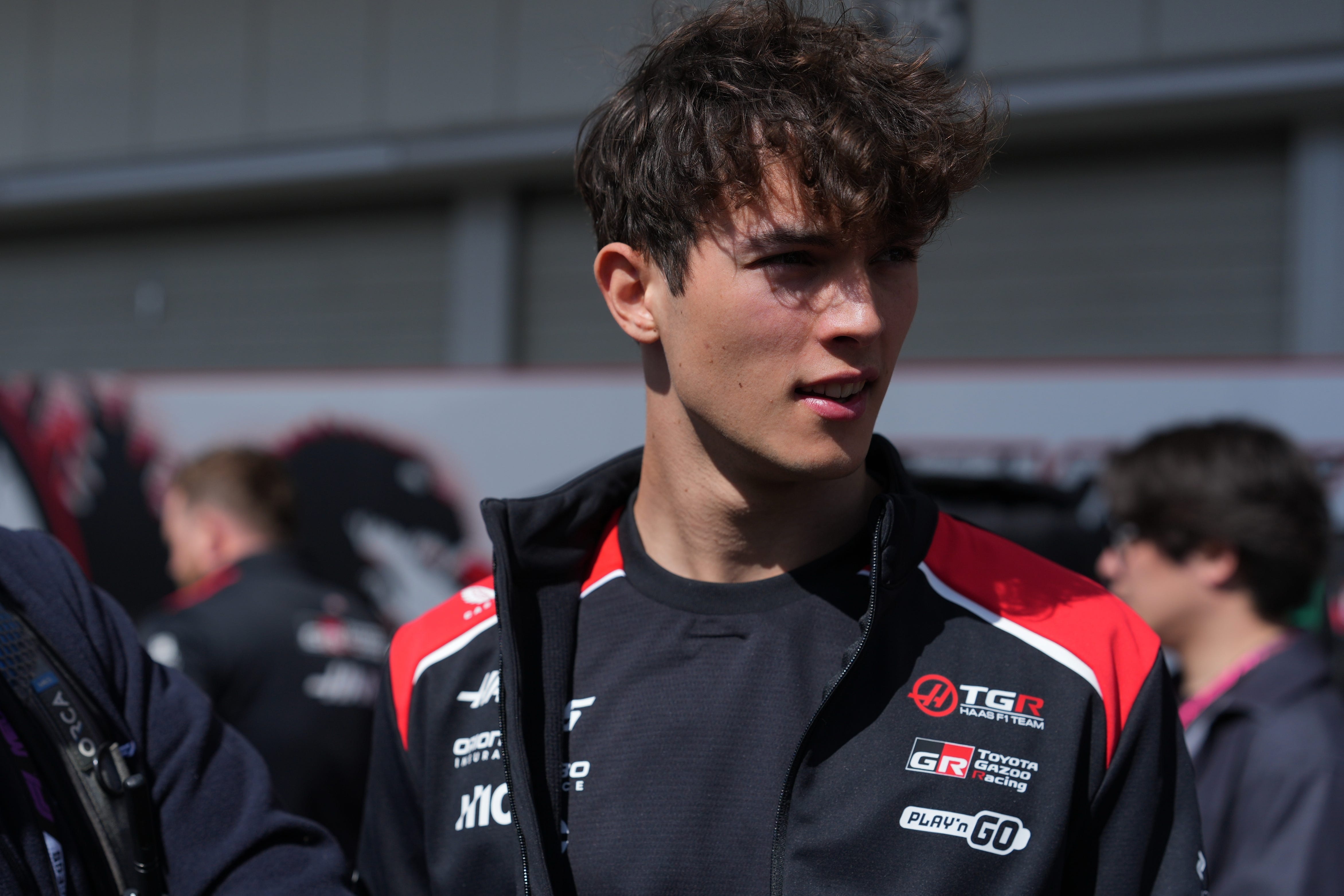 The Briton suffered a ‘right knee contusion’ in the accident