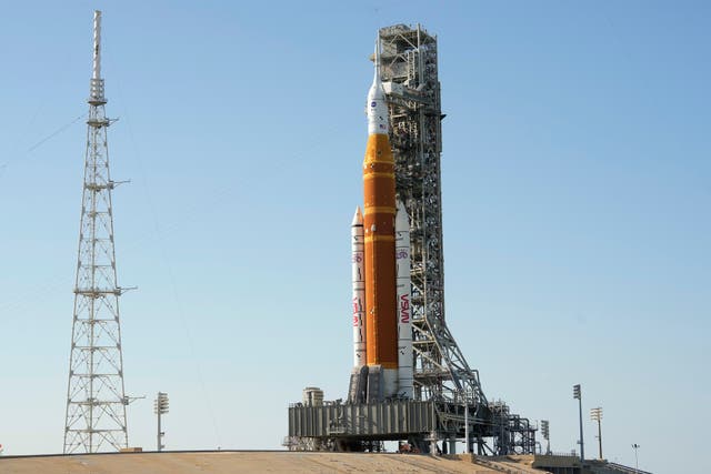 NASA-ARTEMIS-APOLLO