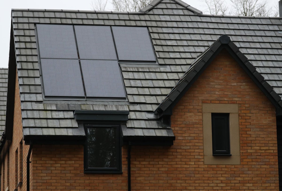 Iran war sparks solar panel boom as new tech helps homeowners slash energy bills