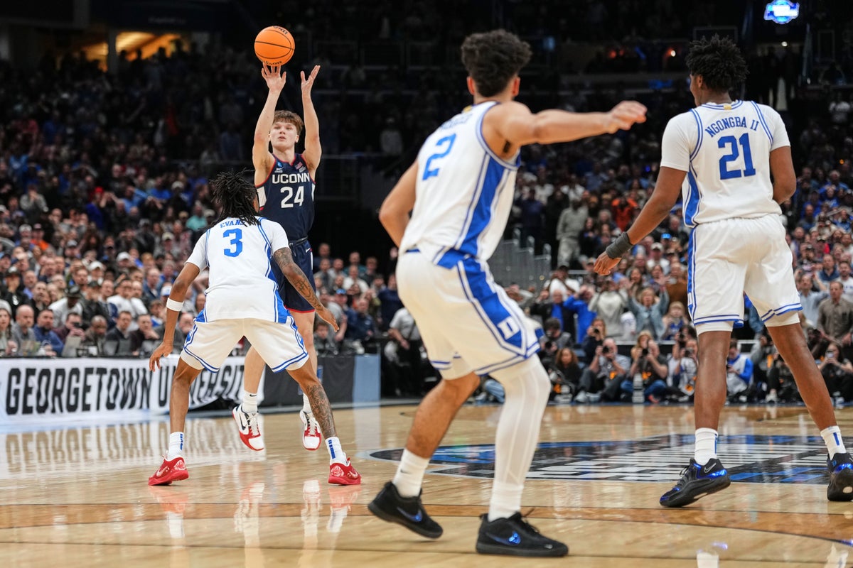 Braylon Mullins’ 3-pointer with 0.4 seconds left gives UConn 73-72 win over Duke and Final Four spot – UK Times