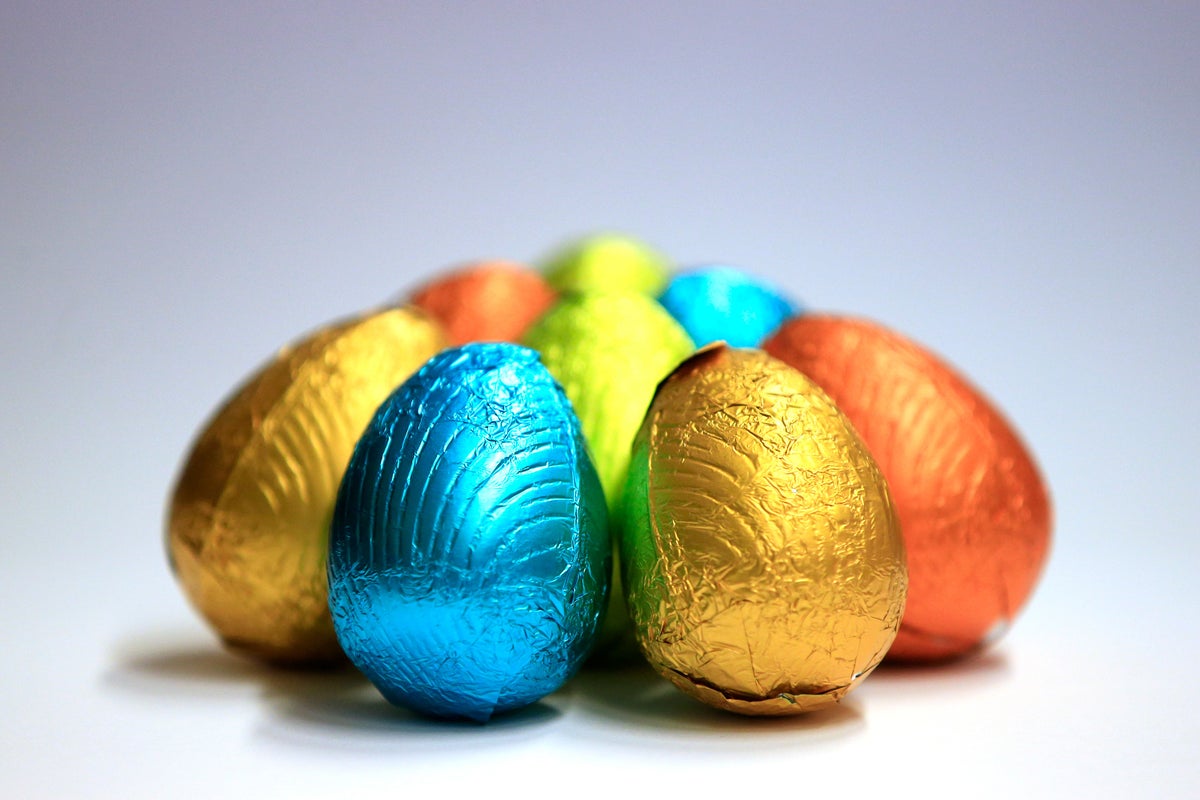 Shelling out: Shoppers ‘buying chocolate Easter eggs for four people on average’ Shelling out: Shoppers ‘buying chocolate Easter eggs for four people on average’
