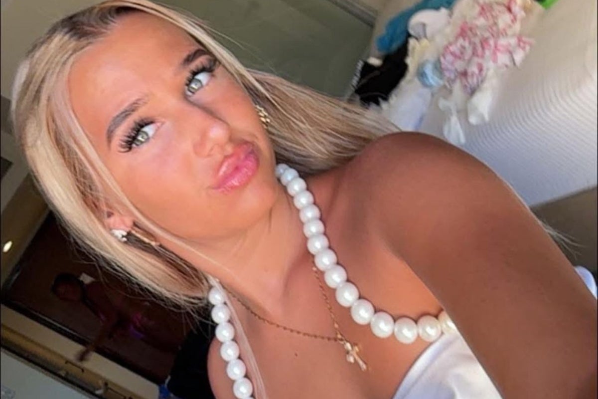 Chloe Watson Dransfield death – ‘Utterly devastated’: Family of girl, 16, who was fatally stabbed in Leeds pay emotional tribute – UK Times Chloe Watson Dransfield death – ‘Utterly devastated’: Family of girl, 16, who was fatally stabbed in Leeds pay emotional tribute – UK Times