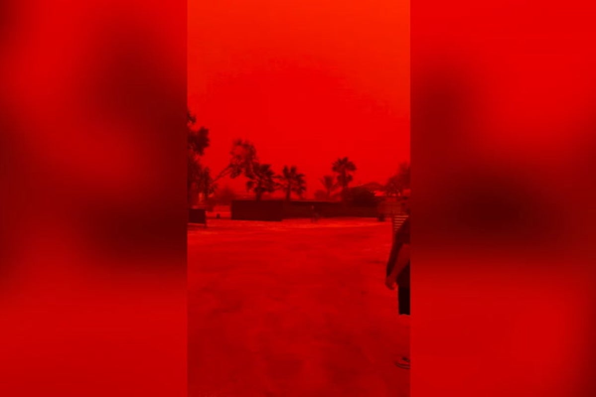 ‘Incredibly eerie’ moment sky turns blood red as Cyclone Narelle makes landfall in Australia