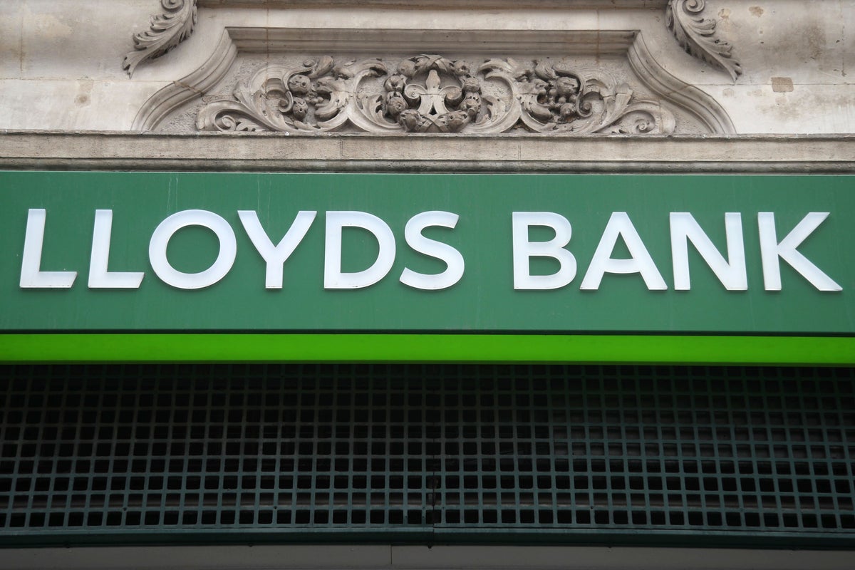Lloyds kickstarts £2bn cost-cutting strategy powered by AI after scrapping Halifax brand