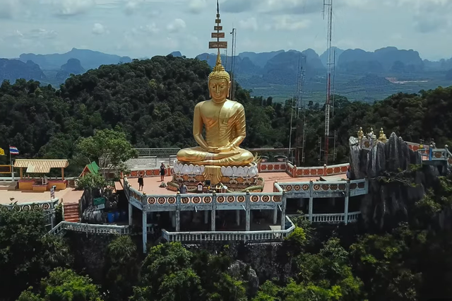 <p>El templo de la Cueva del Tigre en Tailandia</p>