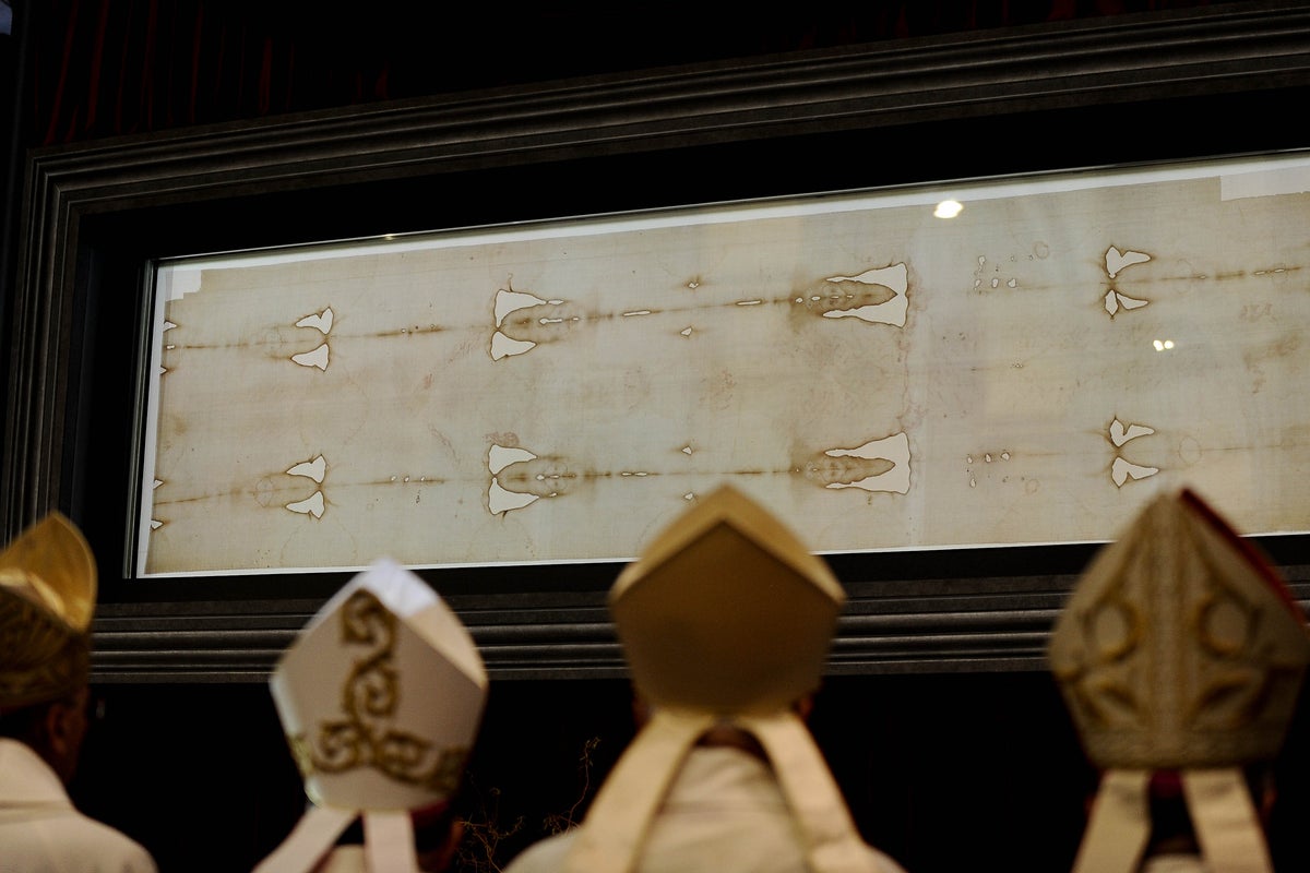 Shroud of Turin may have Indian origin, DNA analysis suggests Shroud of Turin may have Indian origin, DNA analysis suggests