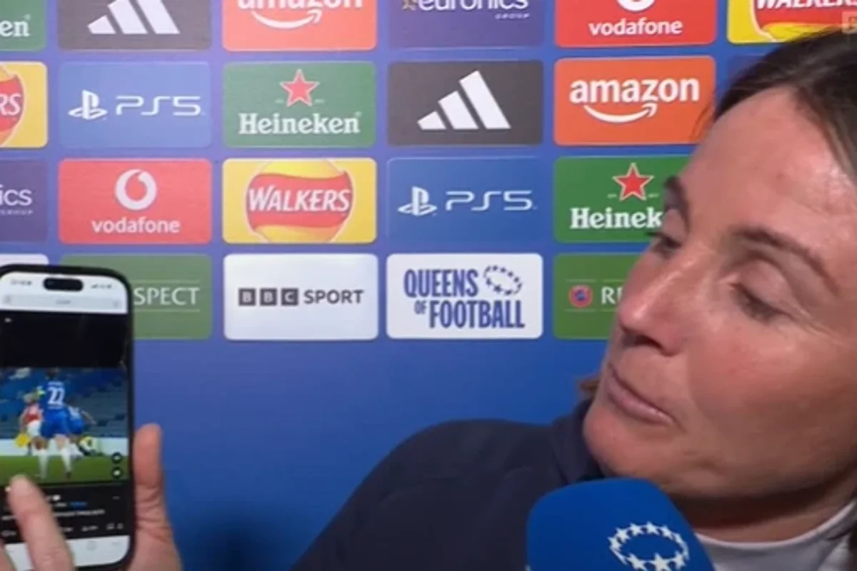 Sonia Bompastor explodes at Katie McCabe’s hair-pull as Chelsea exit Champions League to rivals Arsenal – UK Times Sonia Bompastor explodes at Katie McCabe’s hair-pull as Chelsea exit Champions League to rivals Arsenal – UK Times