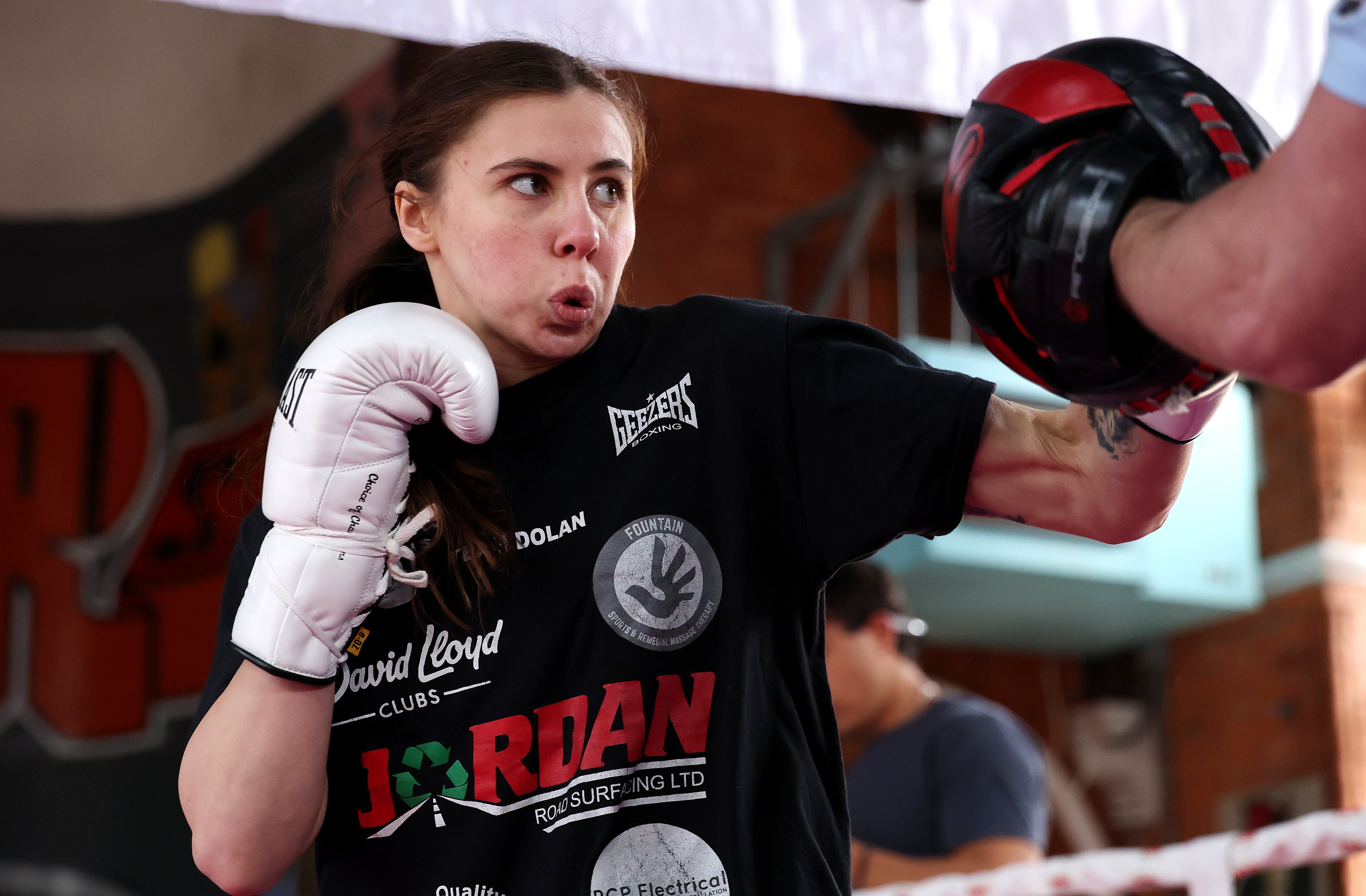 Emma Dolan training ahead of her world-title challenge against Irma Garcia