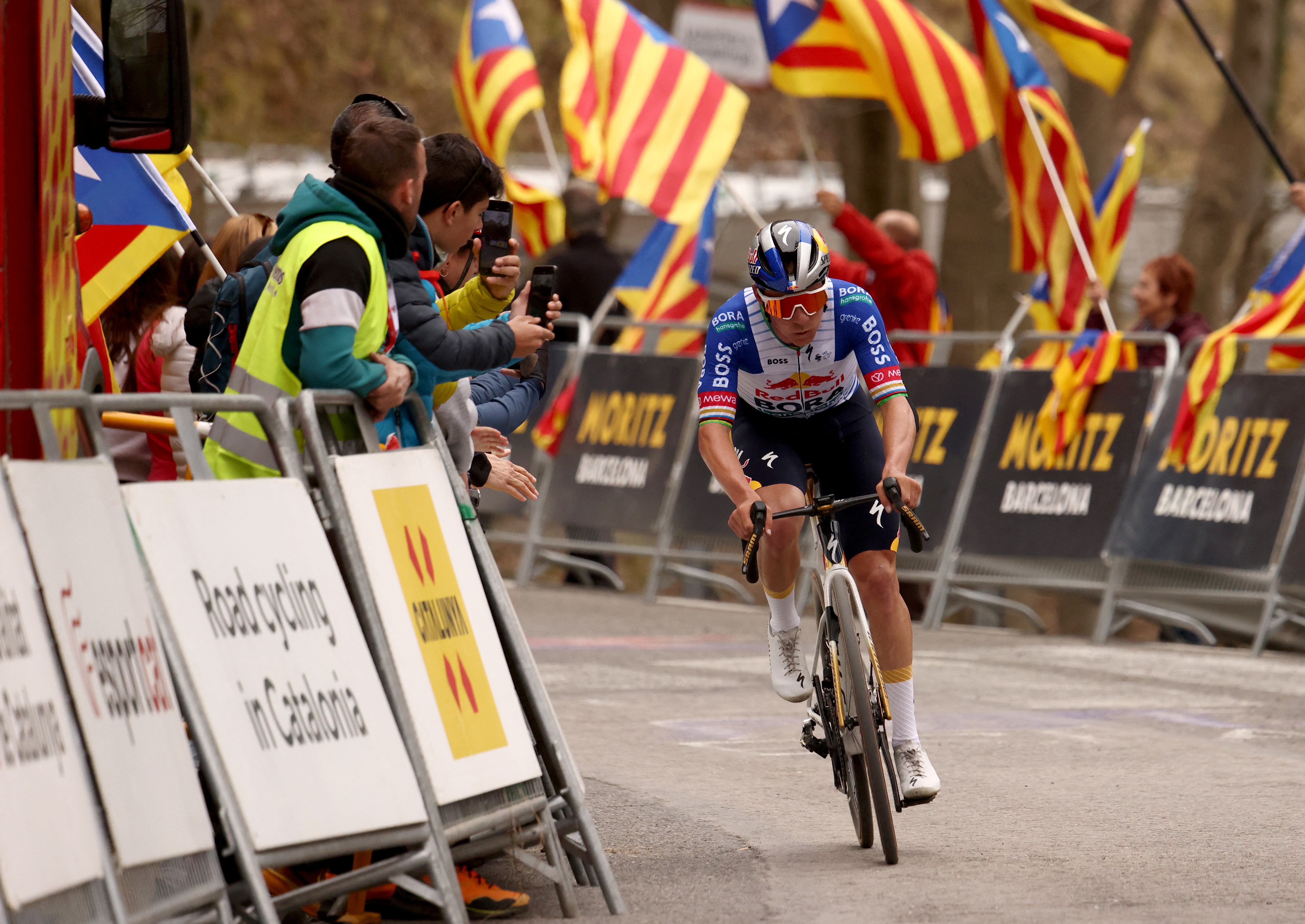 Evenepoel's ambitions at the Volta a Catalunya were dented by a late crash on stage three