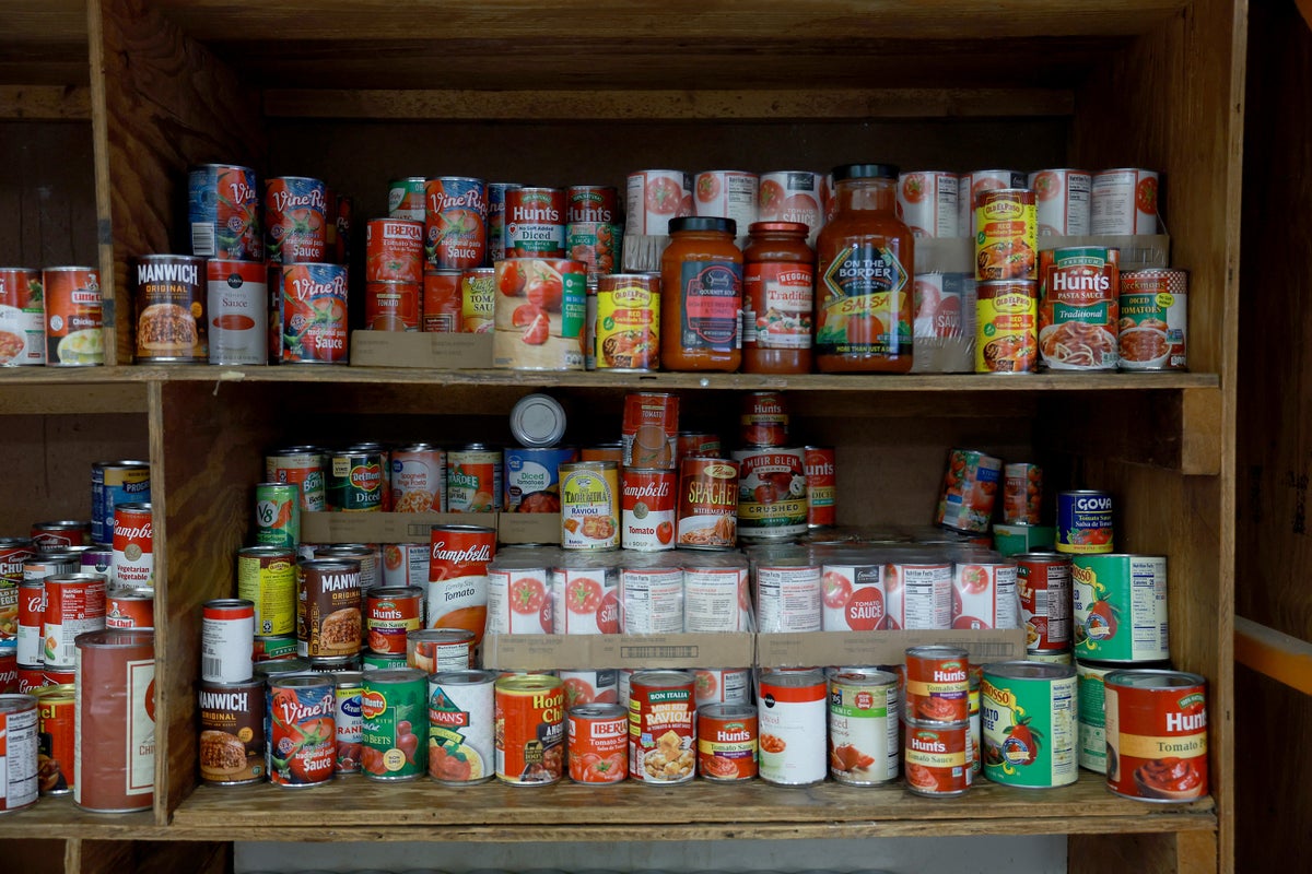Food pantry network across the Midwest abruptly shuts down leaving 300,000 families in the lurch Food pantry network across the Midwest abruptly shuts down leaving 300,000 families in the lurch