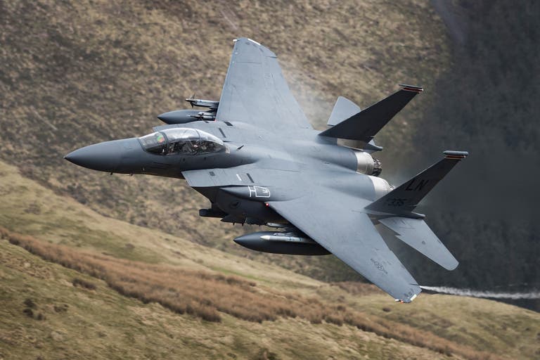 Race to find missing American pilot after fighter jet shot down by Iran ...