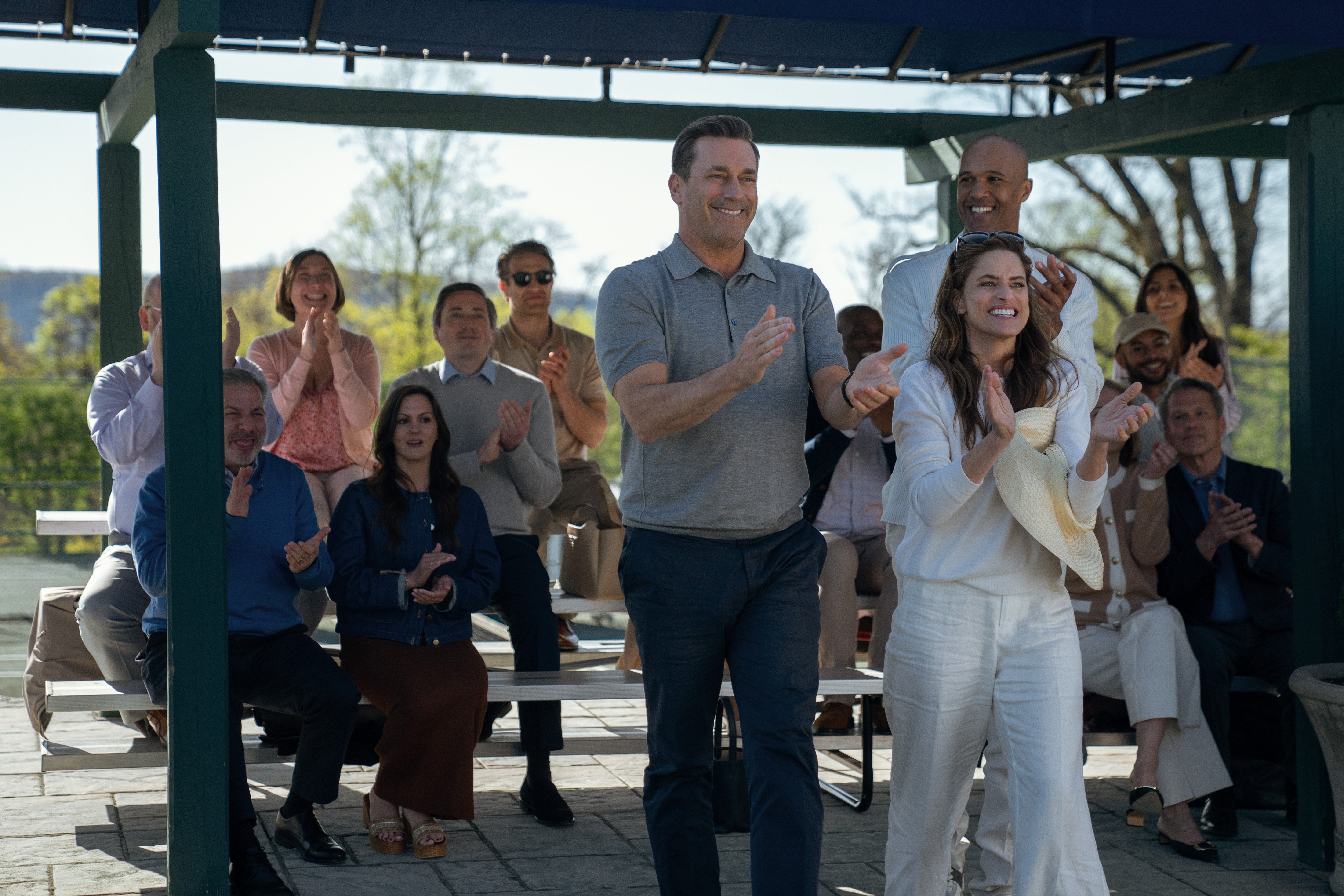 Jon Hamm e Amanda Peet sono i co-protagonisti della commedia dark di Apple TV+ 