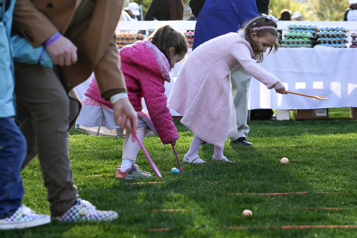 Is it safe to eat dyed Easter eggs? Is it safe to eat dyed Easter eggs?