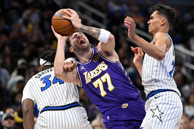LAKERS-DONCIC