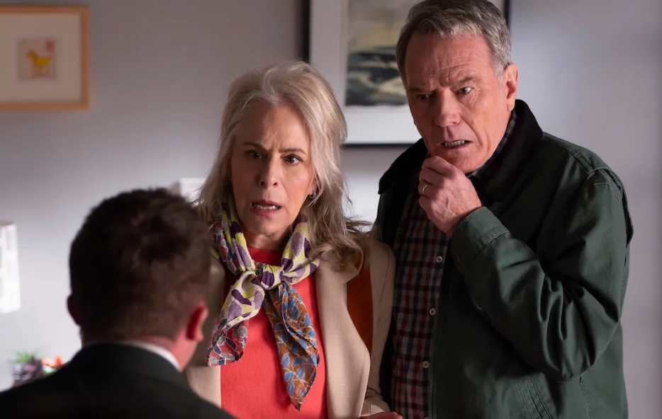 Jane Kaczmarek and Bryan Cranston in 'Malcolm in the Middle' revival seires