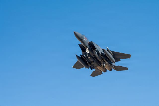 <p>Un F-15E Strike Eagle de la Fuerza Aérea de EE. UU. despega para una misión de apoyo a la Operación Epic Fury durante la guerra con Irán desde un lugar no revelado, el 9 de marzo de 2026 (archivo)  </p>