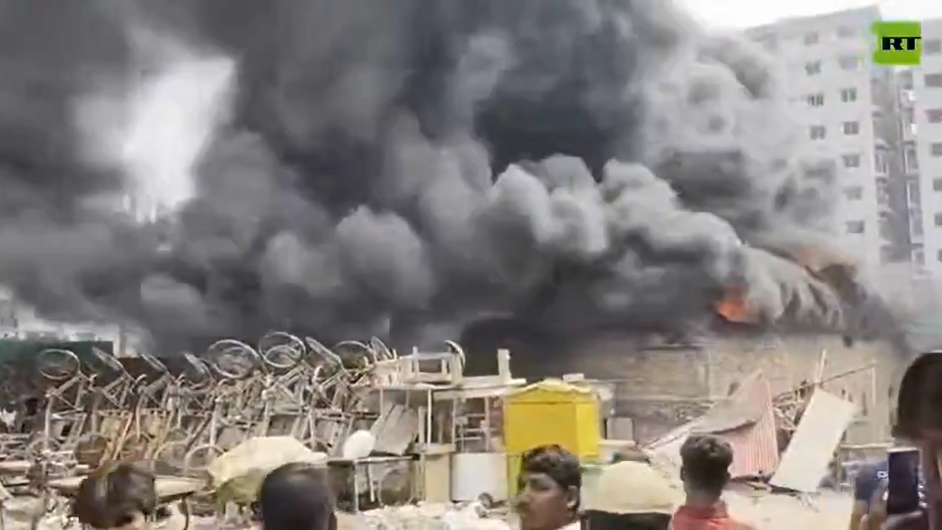 independent.co.uk - Stuti Mishra - Five killed in fire at gas lighter factory near Dhaka