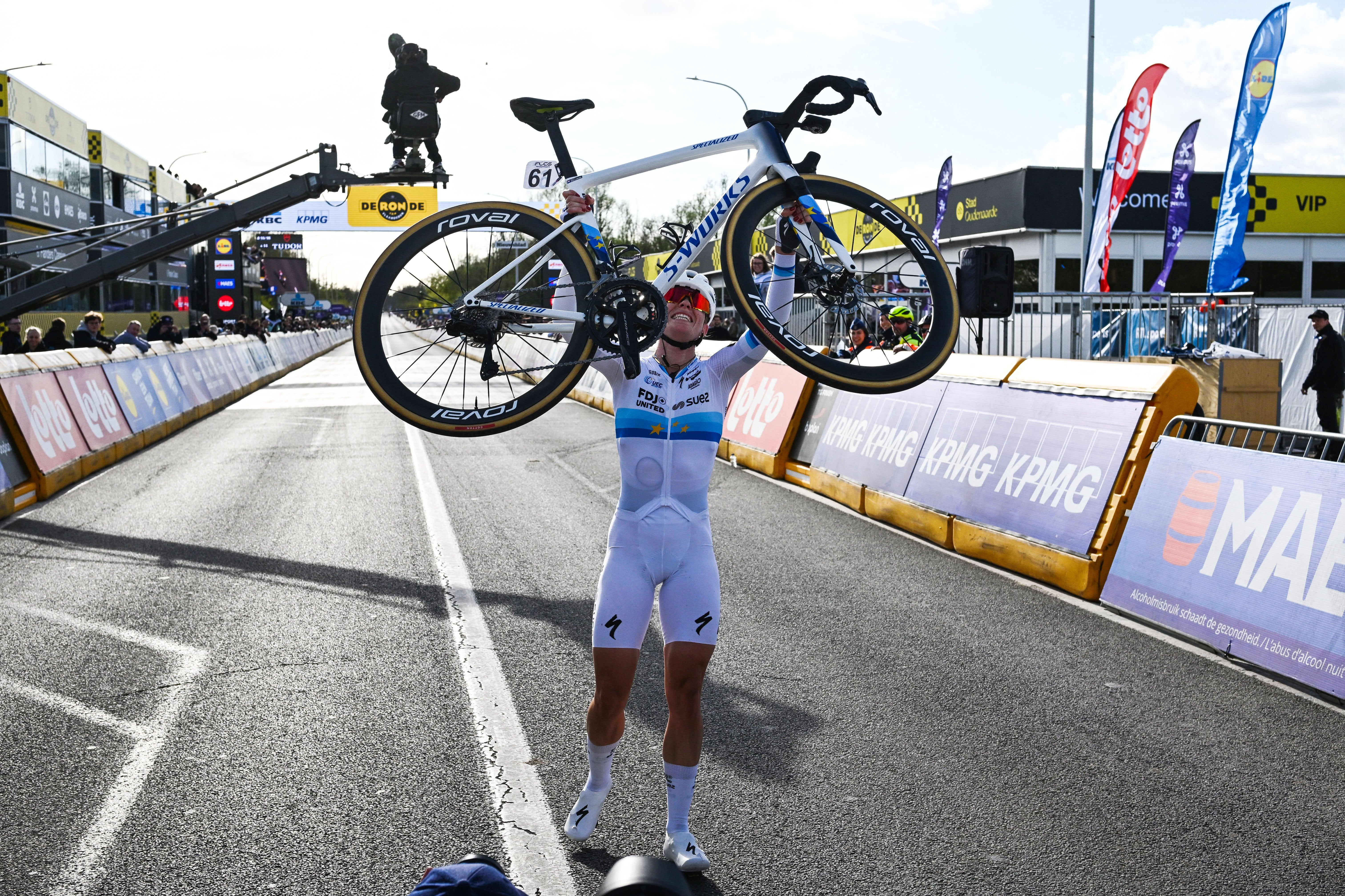 Demi Vollering won the Tour of Flanders for the first time
