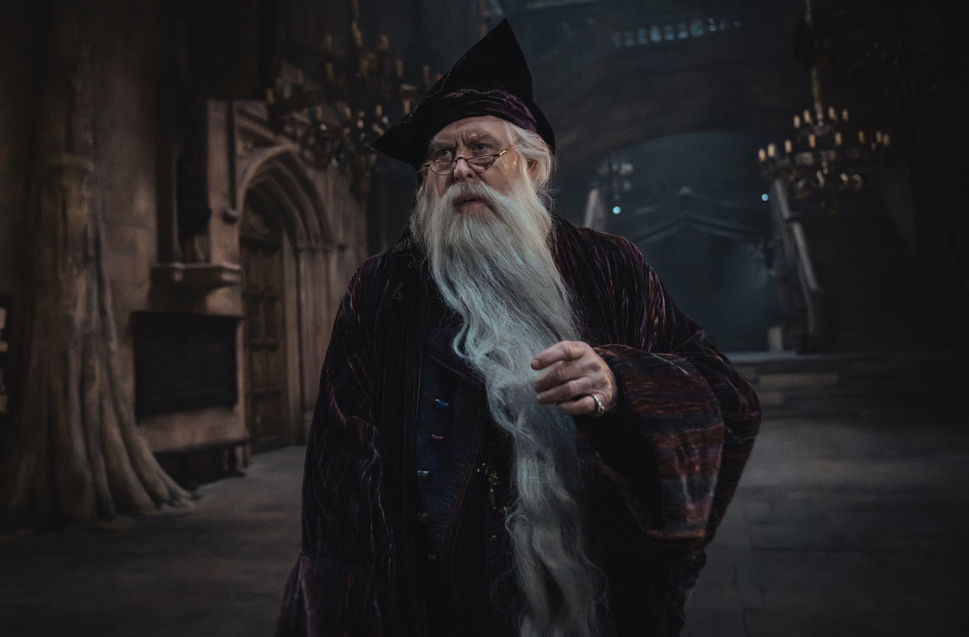 John Lithgow appare come Albus Silente nella nuova serie di Harry Potter