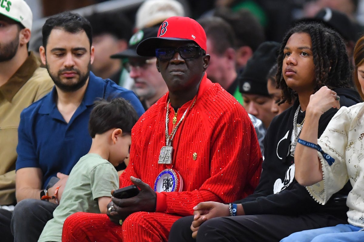 Double Dose: Flavor Flav visits Fenway Park and TD Garden on same day – UK Times
