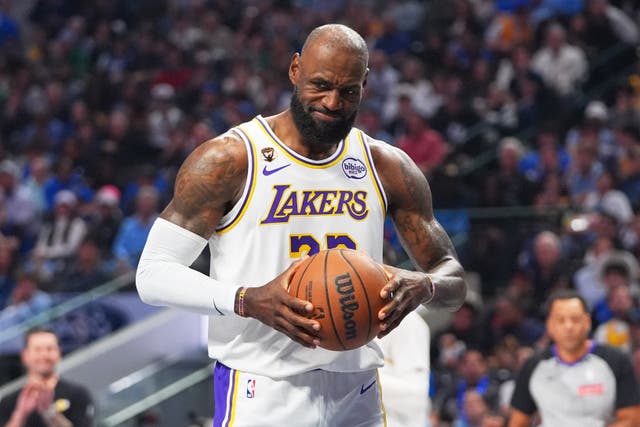 LAKERS-MERMADOS