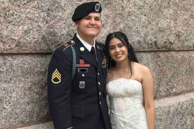 <p>Matthew Blank y Annie Ramos el día de su boda, en marzo</p>