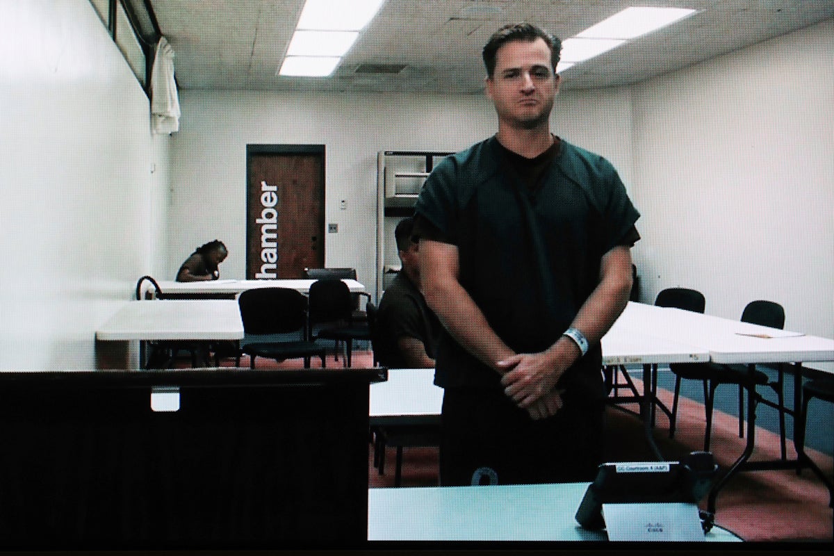 Trial is ending for doctor accused of trying to kill his wife during a cliff-side hike in Hawaii