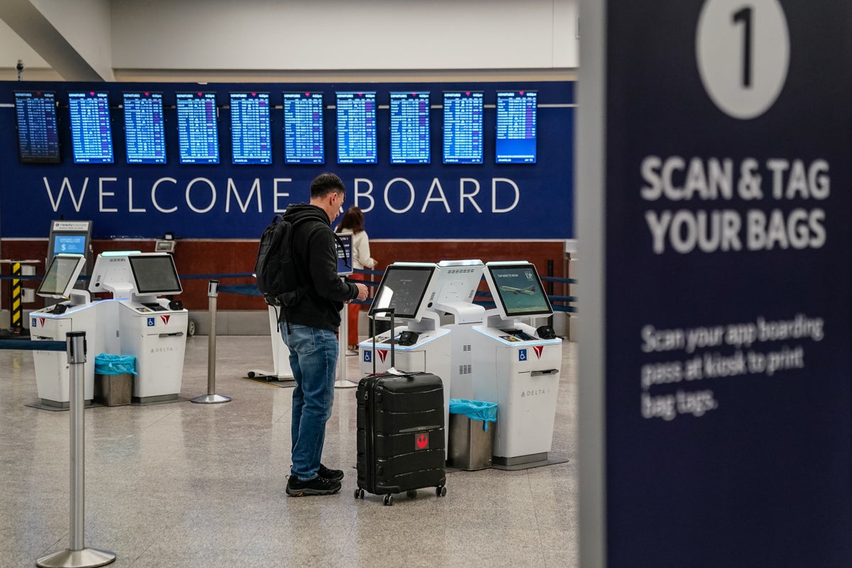 Delta raising baggage fees after two other carriers announced price increases