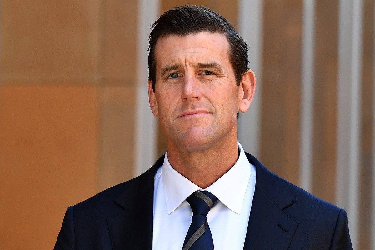 Avustralya'nın en madalyalı askeri Afganistan'daki savaş suçu iddiaları nedeniyle tutuklandı