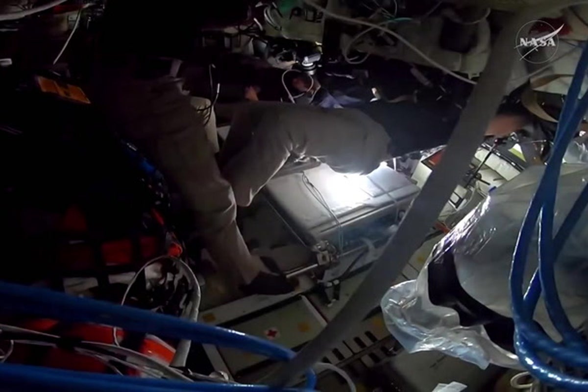 Watch: Artemis II crew reconnects with Earth after 40-minute blackout following moon fly-by