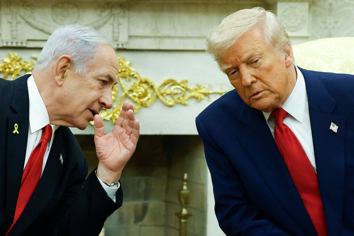 'Kulağa hoş geliyor': Rapor, İsrailli Netanyahu'nun onu İran'la savaşa ikna ederken Trump'ın ihtiyatlı danışmanlarını görmezden geldiğini iddia ediyor