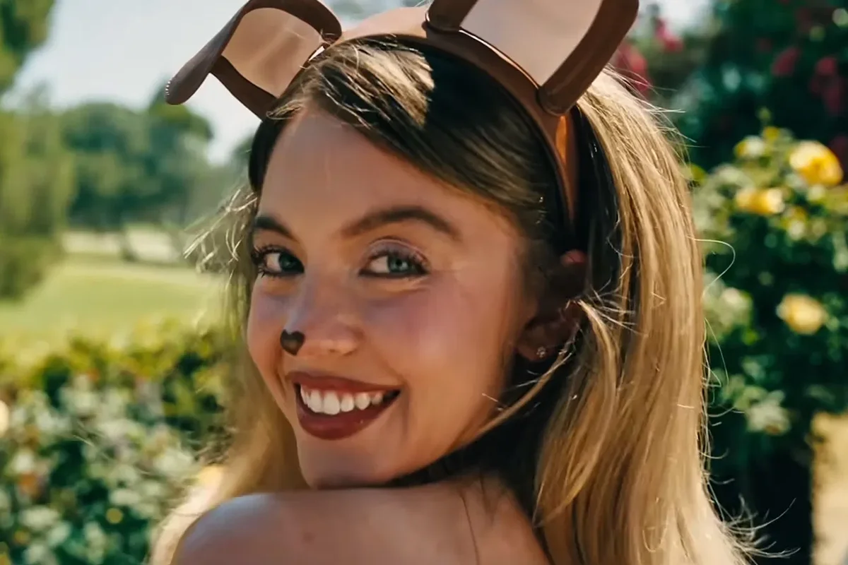 Euphoria season 3 review – Generation-defining show paints a clear-eyed, unflattering portrait of modern America Euphoria season 3 review – Generation-defining show paints a clear-eyed, unflattering portrait of modern America