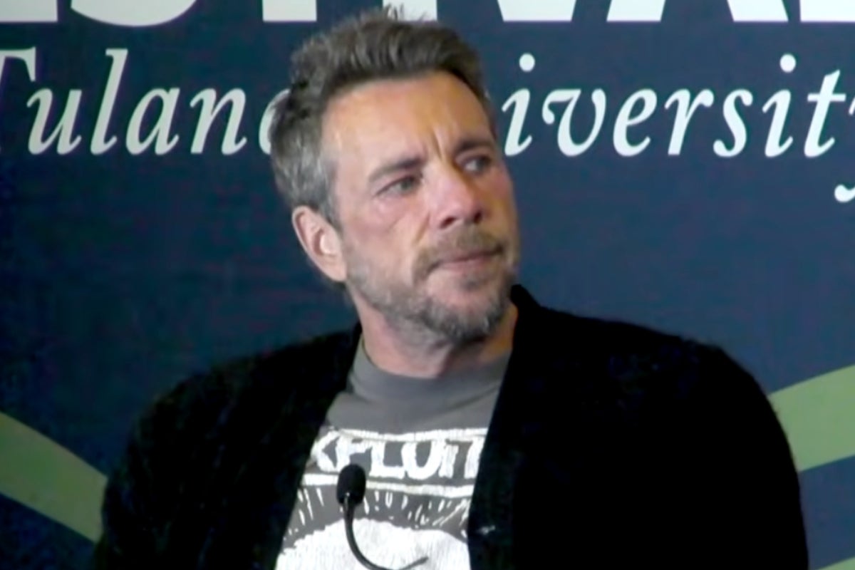 Dax Shepard breaks down in tears recalling wife Kristen Bell’s ‘gift’ to his dying father Dax Shepard breaks down in tears recalling wife Kristen Bell’s ‘gift’ to his dying father