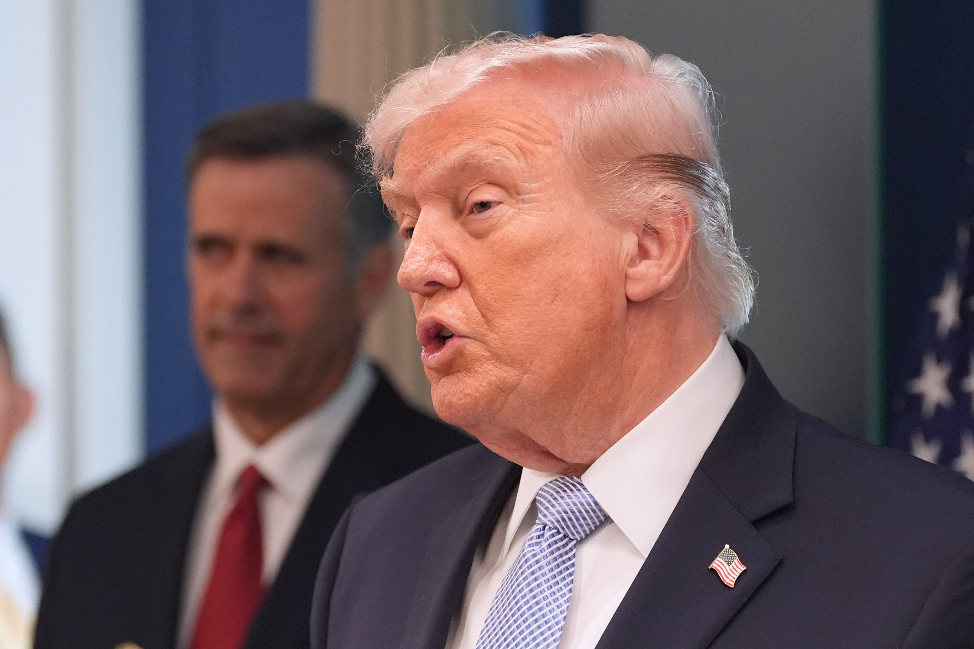 ईरान-अमेरिका युद्ध लाइव: इज़राइल द्वारा लेबनान पर बमबारी के बाद ट्रम्प ने तेहरान को युद्धविराम का सम्मान करने की चेतावनी दी