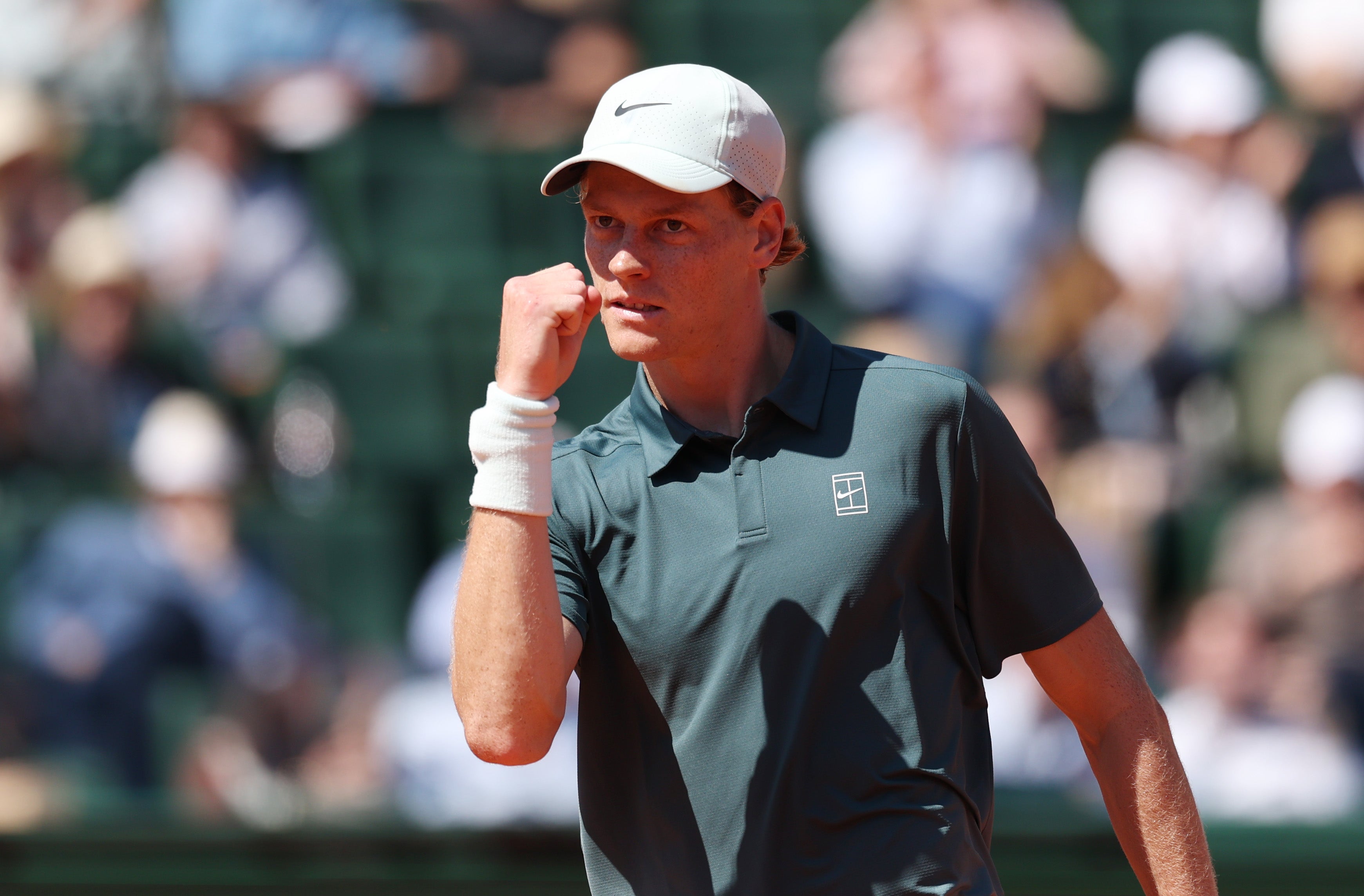 Jannik Sinner battles into Monte Carlo Masters quarter-finals as his historic set streak ends
