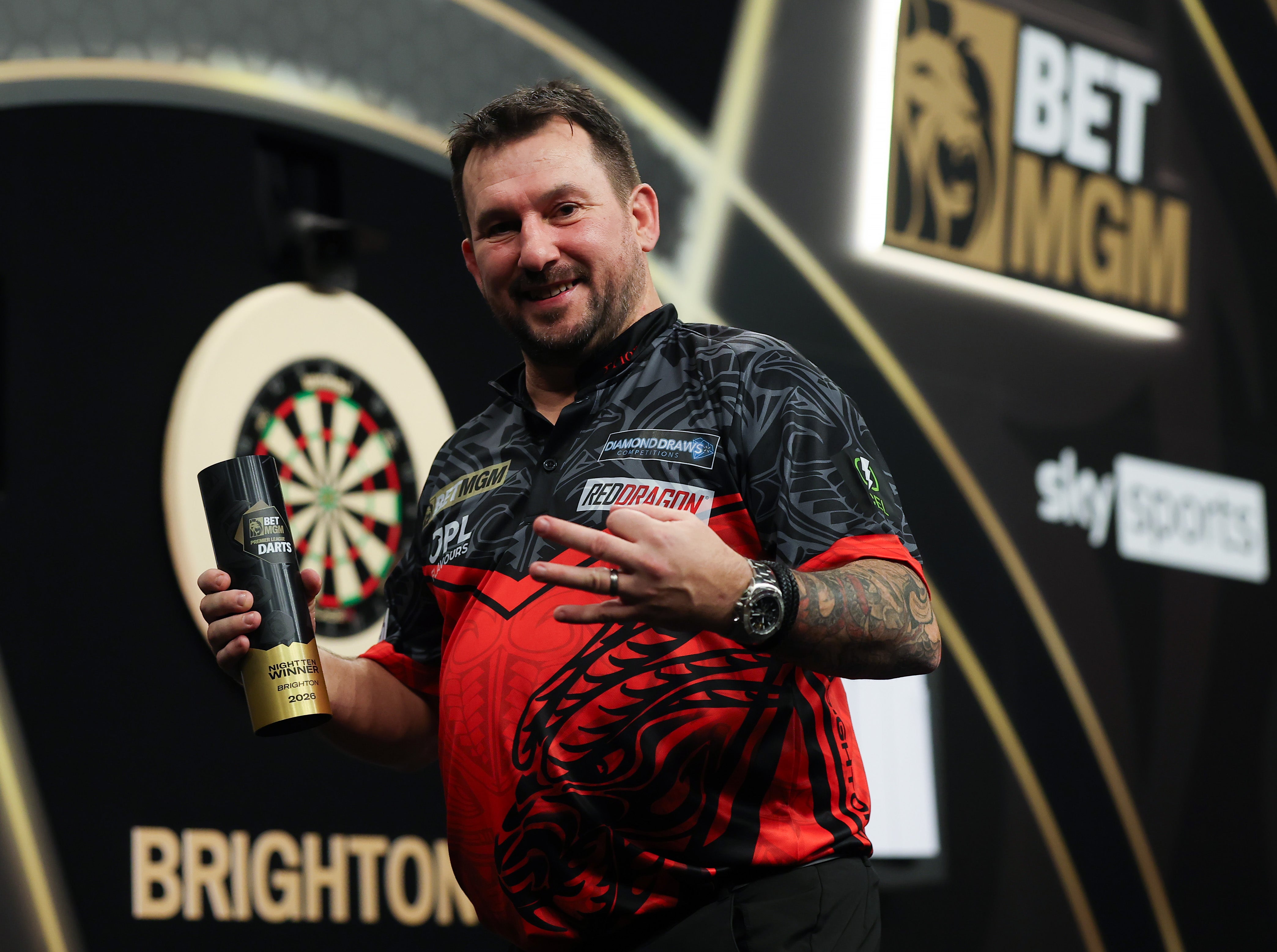 Jonny Clayton won night 10 of the Darts Premier League, beating Michael van Gerwen in the final