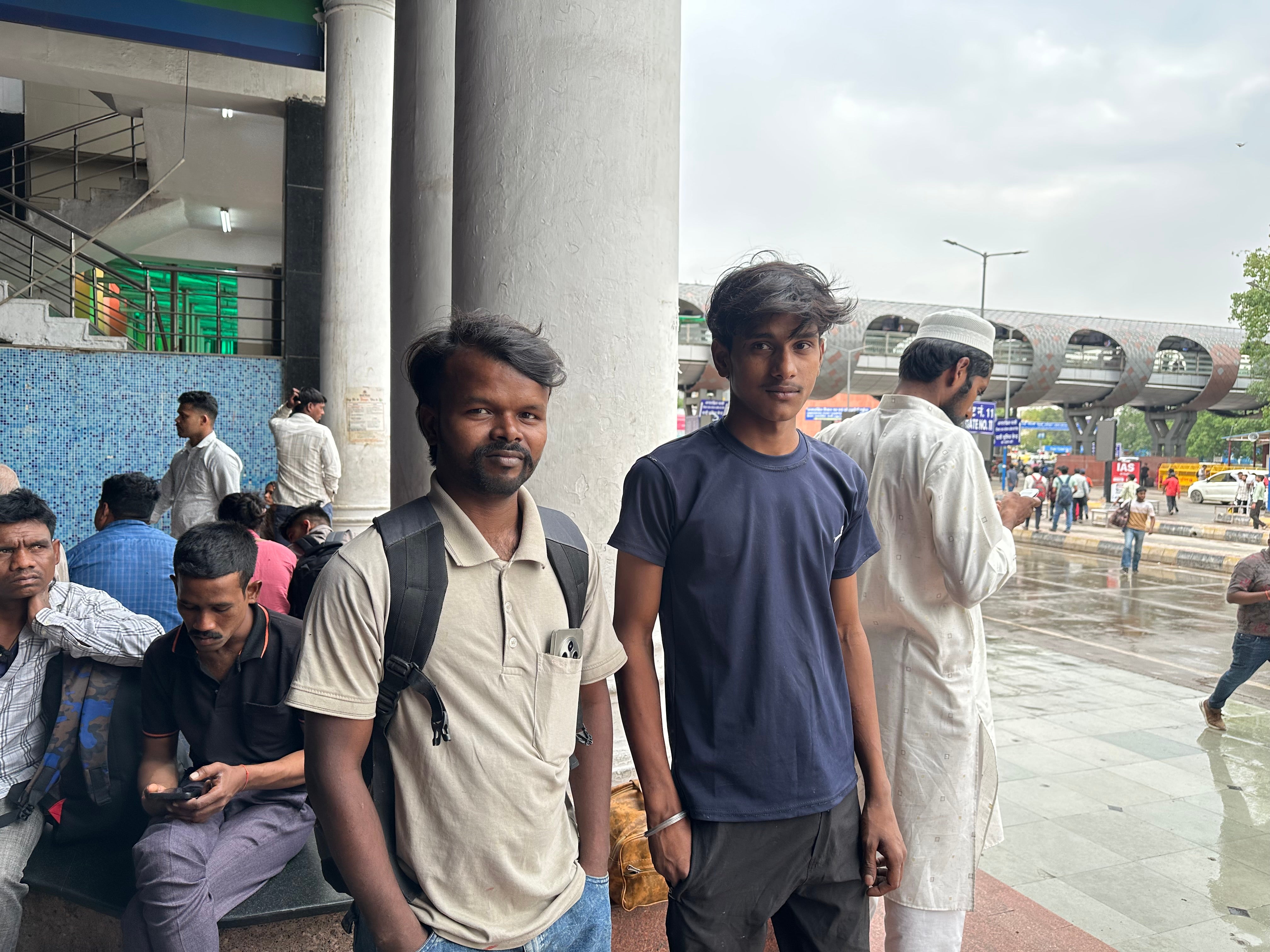 Roshan Kumar (right), 20, and his brother at the New Delhi railway station