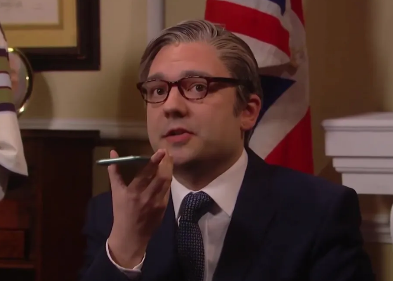 La star di 'SNL UK' George Fouracres nel ruolo di Keir Starmer