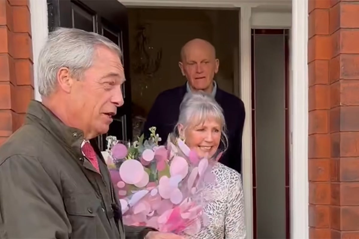 Police to review complaint over Farage's free energy bills competition