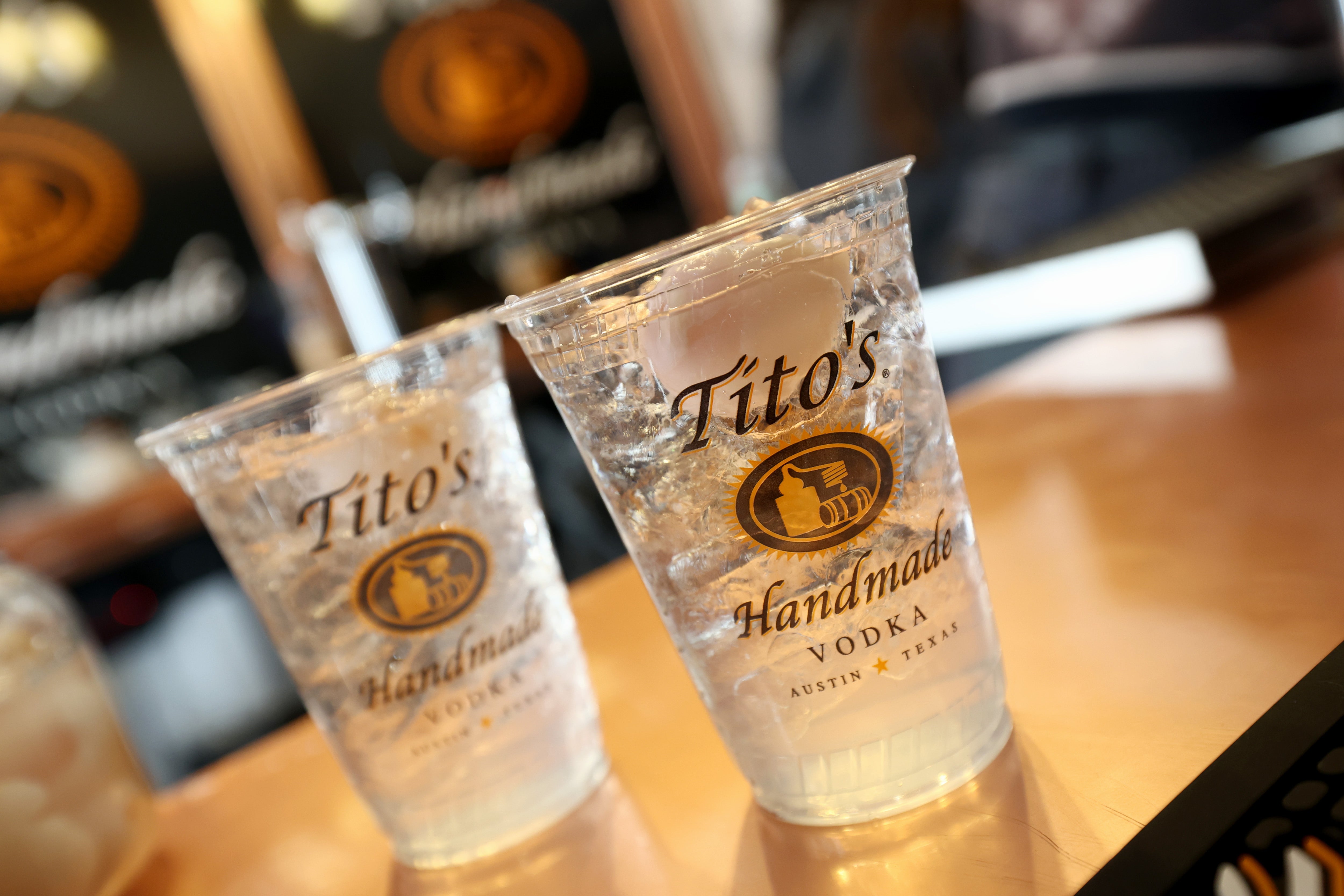 A 32-year-old passenger downed at least five Tito's vodka cocktails during a 2.5-hour flight, then allegedly assaulted a teen sitting next to him, according to court filings